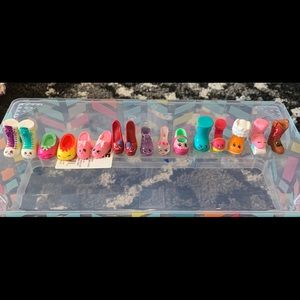 Shopkins- shoe closet lot of sixteen